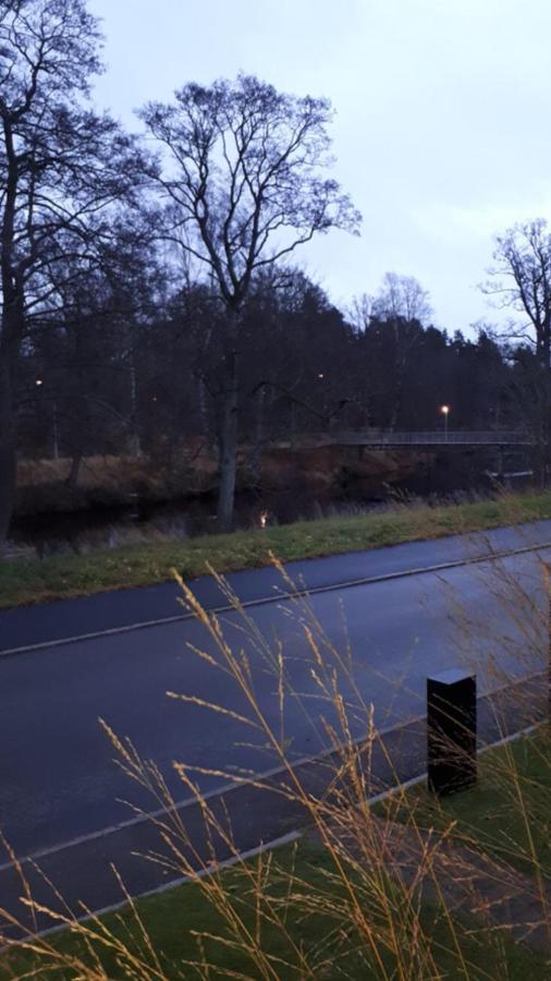 فندق Laegenhet Centralt I Vaernamo Vid Apladalen المظهر الخارجي الصورة